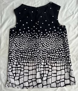 CLASSY TOP