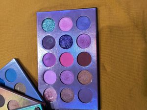 Color Board Urbanmac Eyeshadow Palette