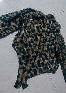 Bold Leopard Print  Top✨❤️