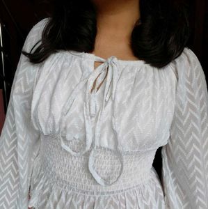 White Of ShoulderTop With Balloon Sleeves ✨