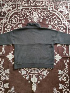 Trending quater zipper for women's