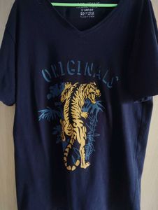 Urban Jeans Tiger Graphic Tee✨