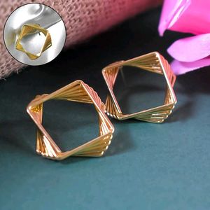 Modern Chic Earrings – Effortlessly Elevate