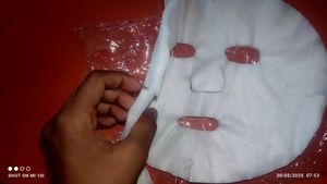 Aloe Vera Gel And Cotton Face Mask - Eye Pad