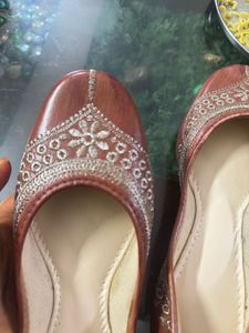 Ethnic Brown Jutti Flats