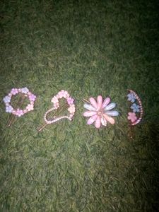 Hair Clips Pack Of 4