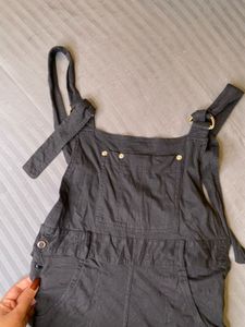 fitted black dungiri