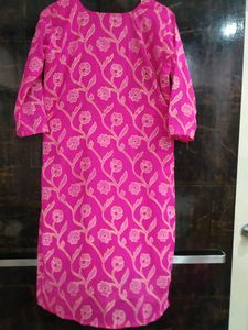 Stylish Prints Suit In Rani Pink Colour With Astar Inside