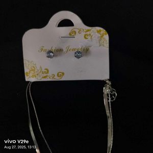 Silver Clover Pendant
