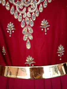Gorget Maroon Flary Goun