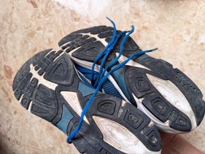 Sports Shoes