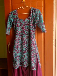 Kurthi Set With Patiala Pant