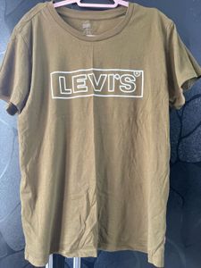 Levis Olive T-shirt
