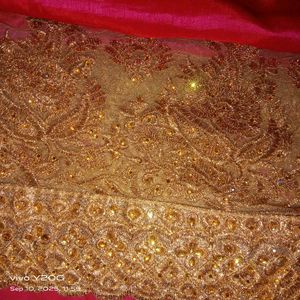 Pink 💕saree With Gold Design