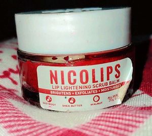 Lip Lightening Scrub Balm