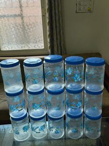 Plastic containers (Set of 15)