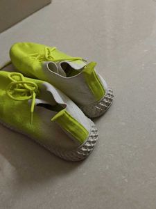 For Sale: Women’s Neon Max Training Shoes – Like N