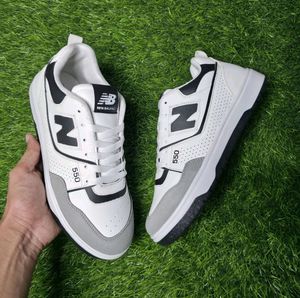 New Balance 550 Sneakers