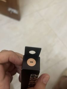 New Instant Age Rewind Concealer