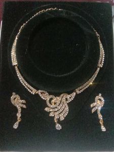 Sparkling Rhinestone Necklace &amp; Earring Set
