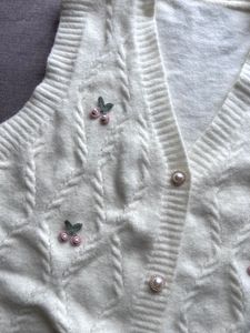 Sweater vest