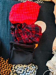 Clothing Bundle 6 Set Of Top ....