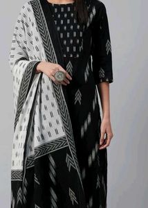 Black & White Printed Kurta Set