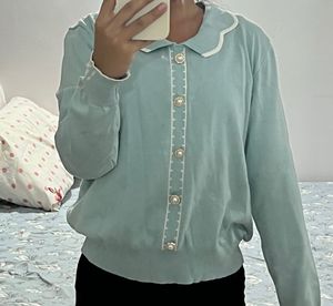 Pretty Pearl Button Top