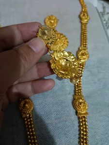 Gold Plated Necklace Set Along With Earrings