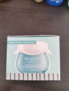 Dot &amp; Key MOISTURIZER
