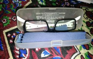 chasma only for style