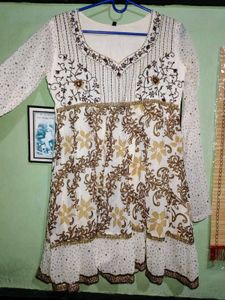 Elegant Embroidered Kurta
