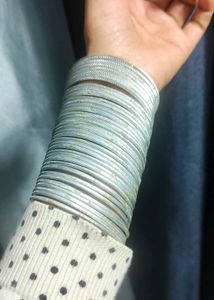 SILVER BANGLE SET 🤍