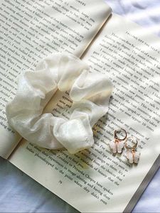 OFFER -Scrunchie & Earrings