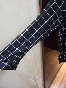 Checkered V-Neck Top