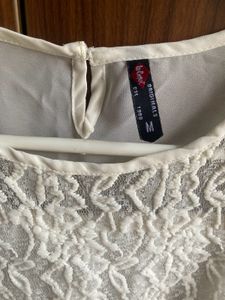 Beautiful White Top From Lee Cooper