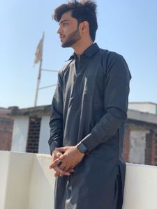 I'm Looking For A Date Is Someone Interested 😭
