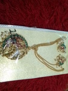 Elegant Chain And Earrings Set