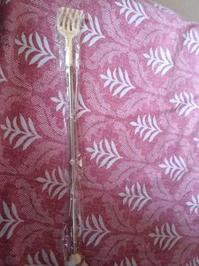 Extendable Back Scratcher