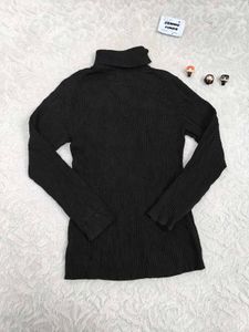 Uniqlo Classic Black Turtleneck Sweater