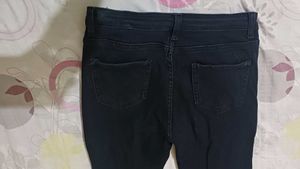 Black Destress Jean