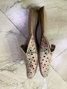 Beautiful Jutti