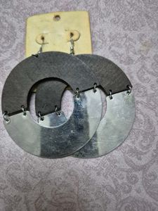 Earings