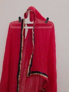 Red Dupatta