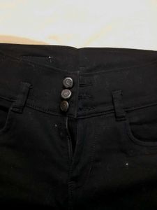 black bootcut jeans🤎