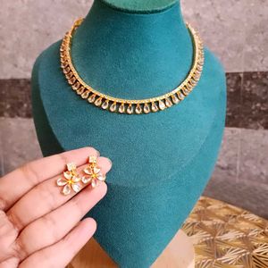 Ad Stone Necklace