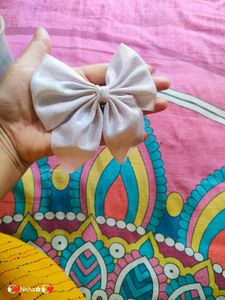 Beautiful White Bow 😍
