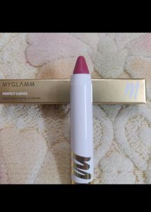 MyGlamm Perfect Curves Matte Lip Crayon