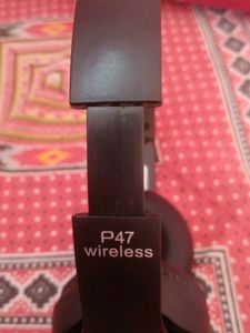 It&#39;s a P47 Wireless Headphones 🎧. You Can Adjust The Headphones According To Your Size.Charging Cable is Not Included In The Box.