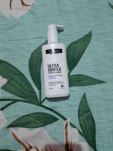 Neutrogena Ultra Gentle Foaming Cleanser